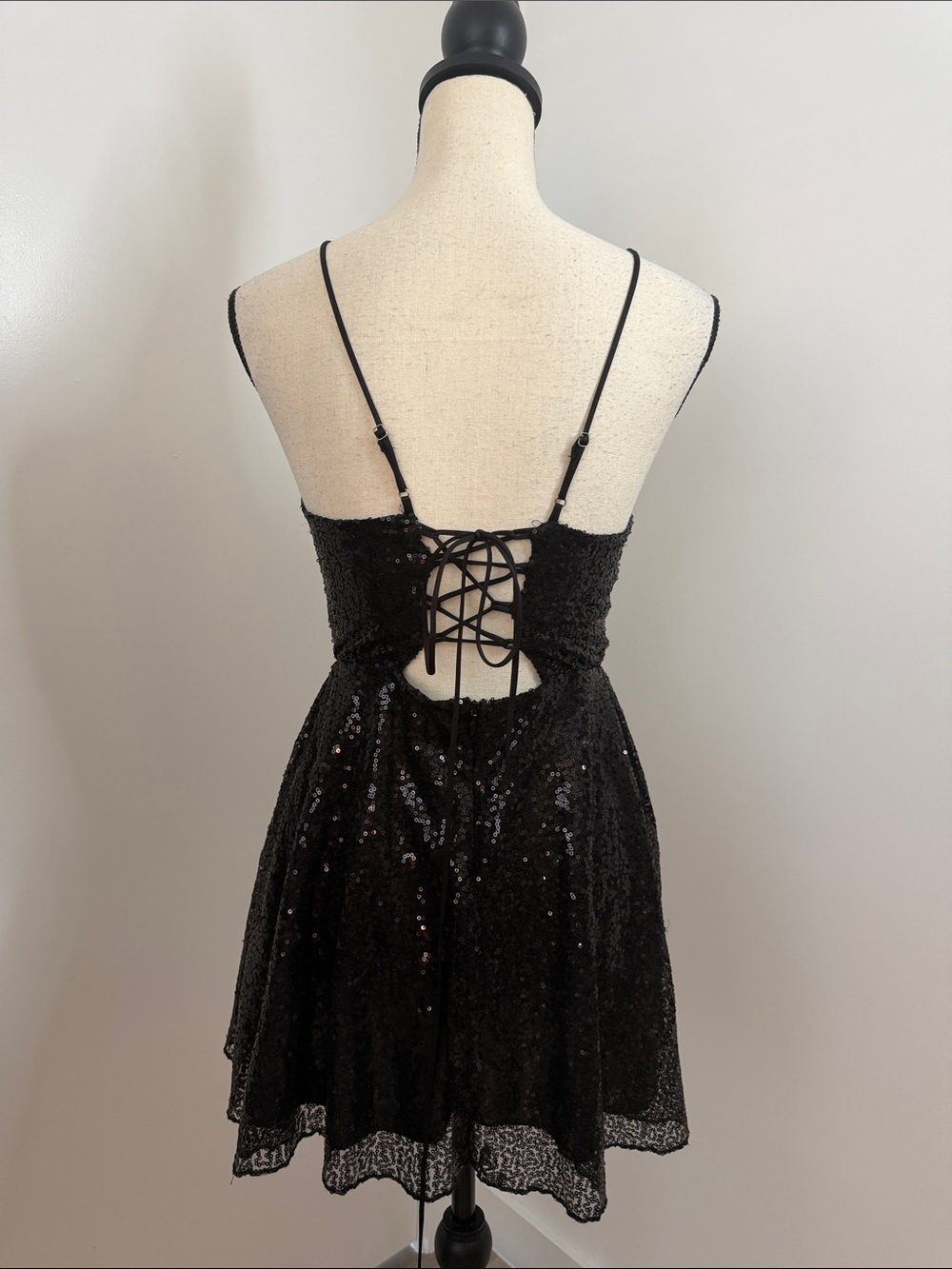 Lucy in the Sky Black Sequin Cocktail Party Mini Dress. Sz M - Picture 4 of 10
